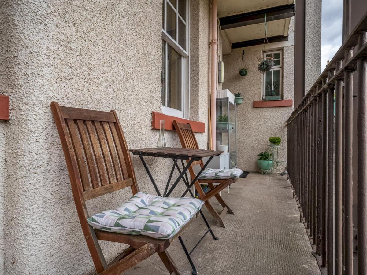 Pass The Keys Central Spacious Flat At Royal Mile 爱丁堡 外观 照片