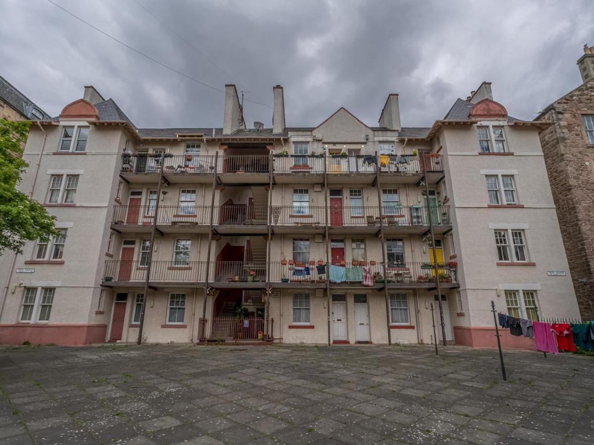 Pass The Keys Central Spacious Flat At Royal Mile 爱丁堡 外观 照片